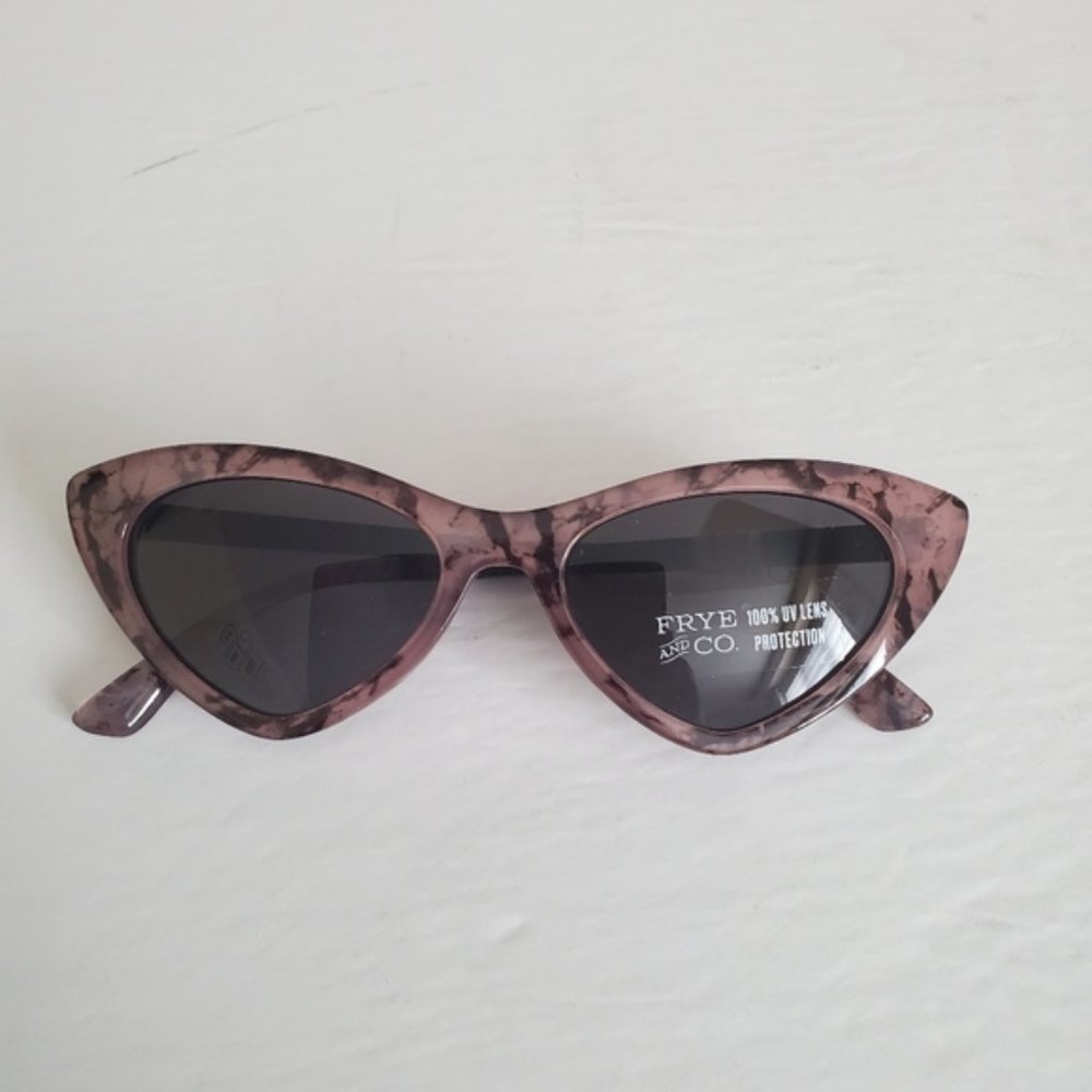 Frye &Co. SR0921 Sunglasses Cat Eye